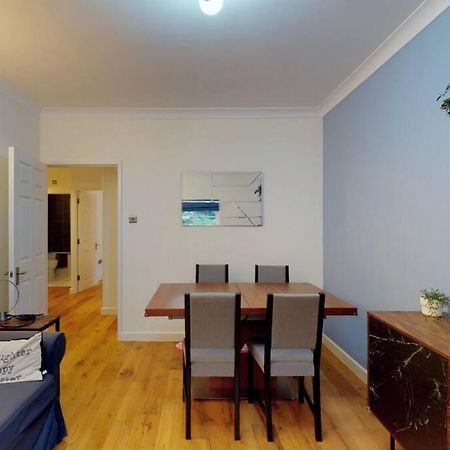 Lovely 2-Bedroom Flat Near Highgate Londra Exterior foto